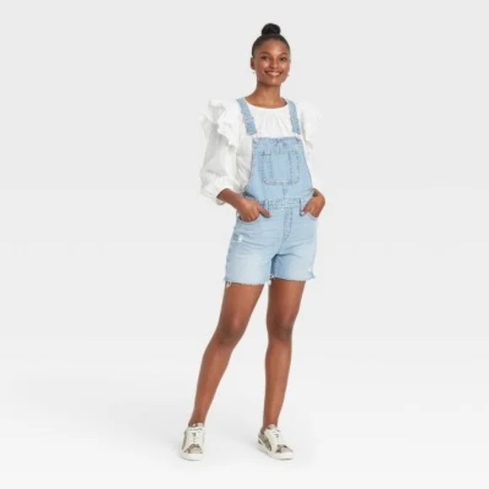 Universal Thread Women's Light Blue Short Denim Overalls